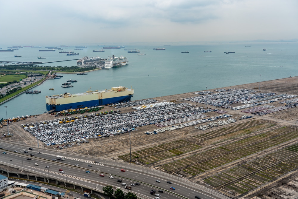 grand-pioneer-roro-ship-loading-100s-of-cars