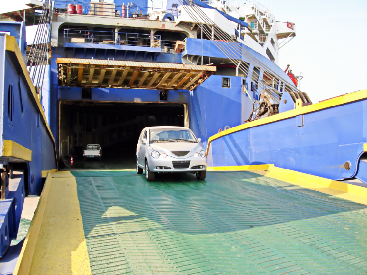 SO Roro transporting vehicles and containers in the port - What Should You Know About Roll-On/Roll-Off (RORO) Shipping